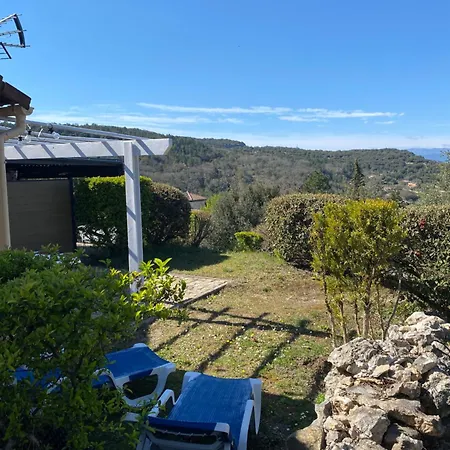 Ferienhaus La O'liso Gorges De L'ardeche 4 Places Avec Piscine A 5mn Du Pont D Arc Salavas